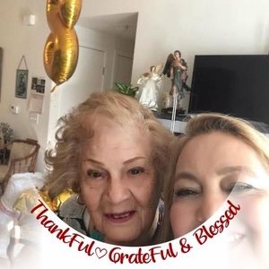 Meet your Posher, Mireya